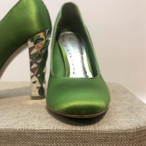 BCBGirl Debra Apple Green Satin Pump with Mirrored Heel - Picture 11 of 14